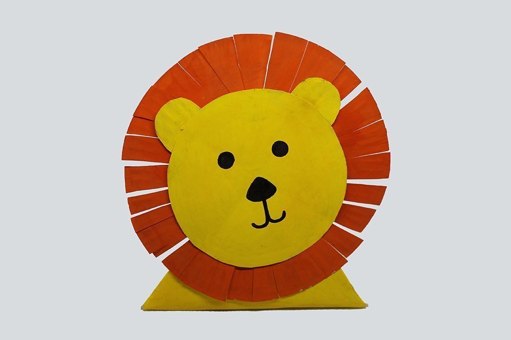 How To Make a Paper Plate Lion - Finish