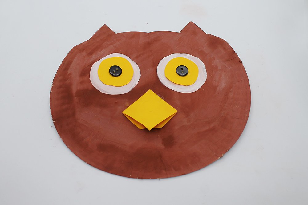 How to Make a Paper Plate Owl - Step 31