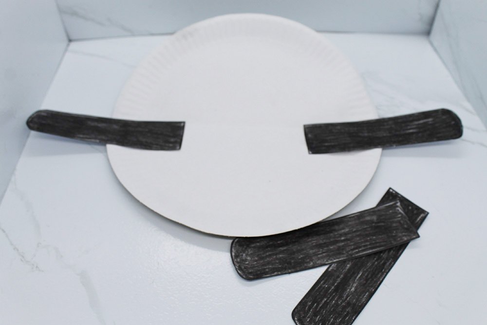 How to Make a Paper Plate Sheep - Step 7