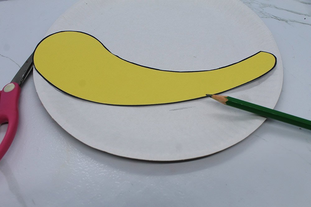 How to Make a Paper Plate Snail - Step 4